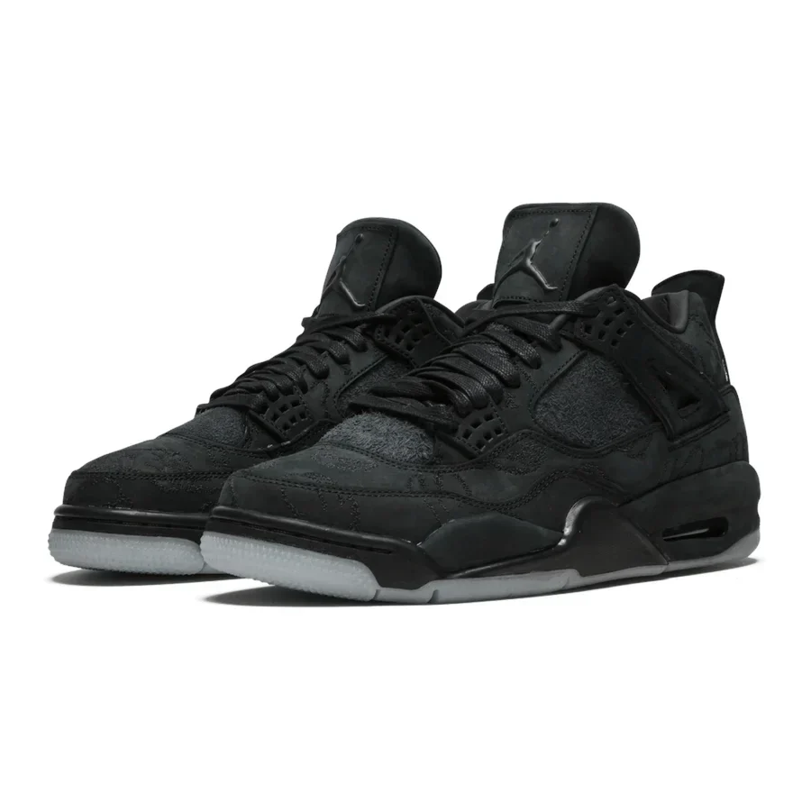 Exklusiver Air Jordan 4 Retro Kaws Black Sneaker – Limitierte Edition für Sammler