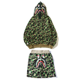BAPE Streetwear Set Hai-Hoodie & Shorts – Komfortabel, Stylisch, Exklusiv