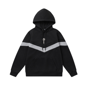 Trapstar Decoded V-Stripe Schwarzer Trainingsanzug: Stylischer Streetwear-Komfort für den Alltag