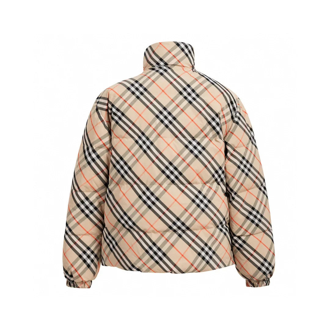 Luxuriöse Burberry Designer Jacke: Zeitloser Britischer Stil mit Hochwertiger Verarbeitung