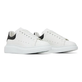 Alexander McQueen Weiß Schwarz Luxus Ledersneaker – Eleganz trifft Streetwear