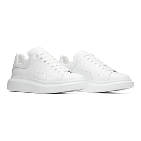 Alexander McQueen Weiße Luxus-Sneaker Damen: Stilvolle Oversized Plateausohle Design