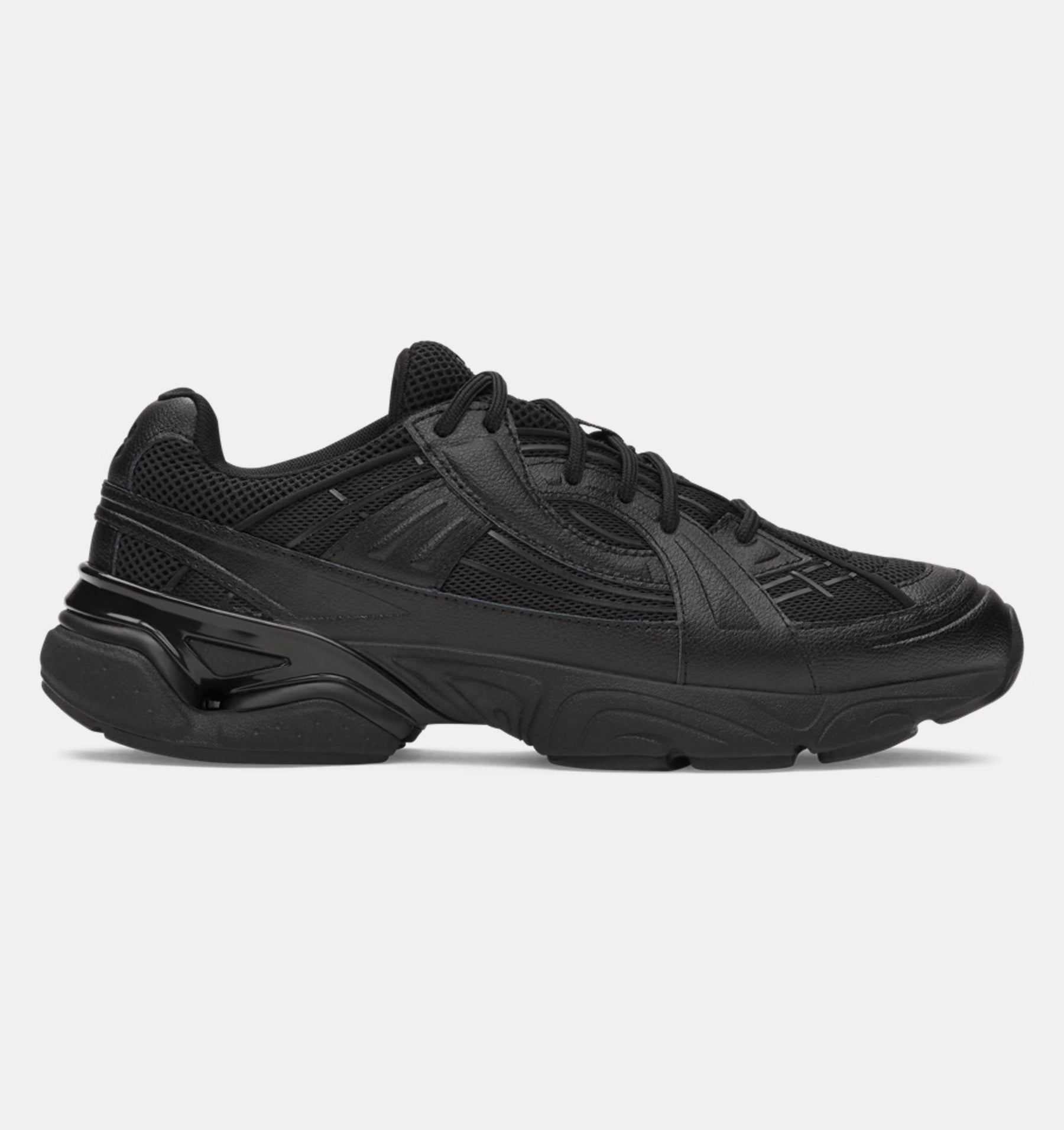 "UA" Sneaker