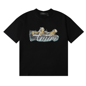 Luxuriöses Amiri Cheetah T-Shirt: Stilvolles Wildkatzen-Design für moderne Streetwear-Looks