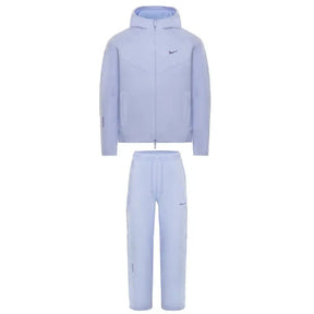 Nike NOCTA Lila Tech Fleece Set: Stylischer Hoodie & Jogginghose für Komfort