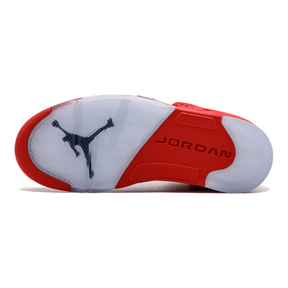 Air Jordan 5 Retro 'Red Suede' Sneaker – Klassischer Stil, Premium Wildleder, Legendäre Bulls Vibes