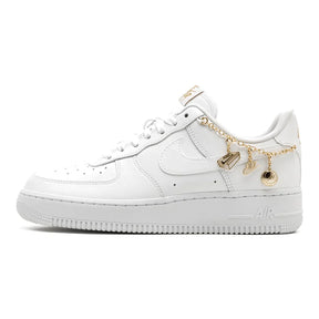 Nike Air Force 1 '07 LX 'Lucky Charms' Weiß Gold Kette Premium Sneaker