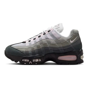 Nike Air Max 95: Stilvolle Sneaker mit Max Air Dämpfung und Wildleder-Overlays